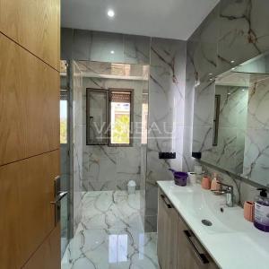 ****Villa de 150m² avec piscine***