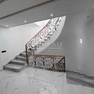 ****Villa de 150m² avec piscine***