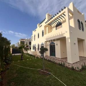 ****Villa de 150m² avec piscine***
