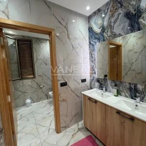 ****Villa de 150m² avec piscine***