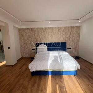 ****Villa de 150m² avec piscine***