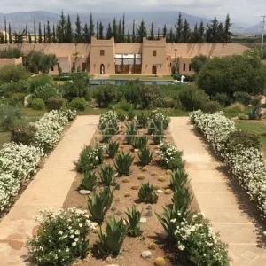 Propriété Exceptionnelle de 1000m2, 20Hectares de terrain