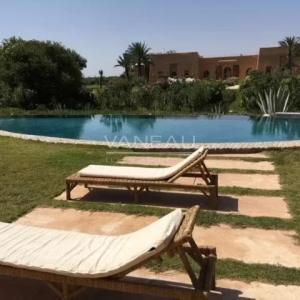 Propriété Exceptionnelle de 1000m2, 20Hectares de terrain