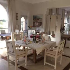 Propriété Exceptionnelle de 1000m2, 20Hectares de terrain