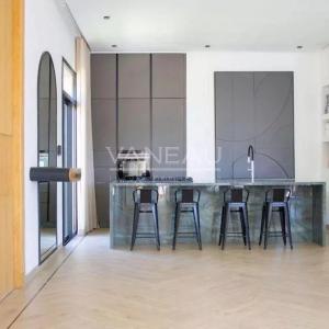 ***Superbe villa sur Golf à 25 minutes du centre***