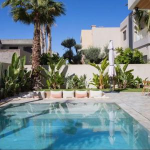 ***Superbe villa sur Golf à 25 minutes du centre***