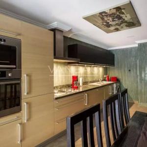 ***Duplex avec piscine privée au coeur de l'Hivernage***