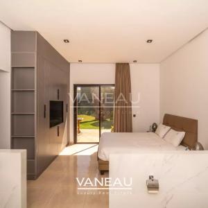 Villa contemporaine en deuxième ligne de Golf