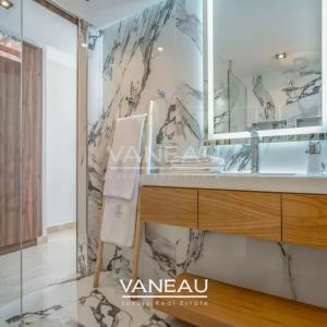 Villa contemporaine en deuxième ligne de Golf