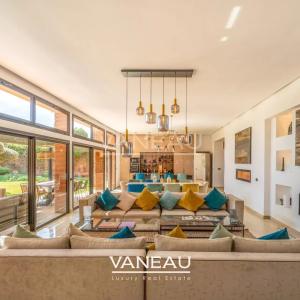 Villa contemporaine en deuxième ligne de Golf