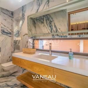 Villa contemporaine en deuxième ligne de Golf