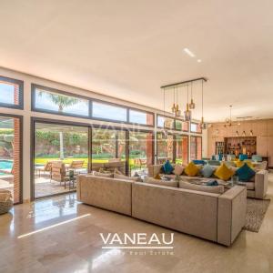 Villa contemporaine en deuxième ligne de Golf