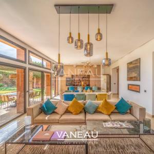 Villa contemporaine en deuxième ligne de Golf