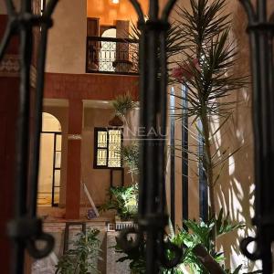 Grand riad en cour de rénovation Larousse/ Bab Doukala