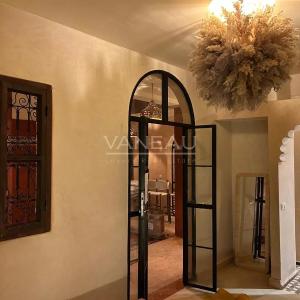 Grand riad en cour de rénovation Larousse/ Bab Doukala