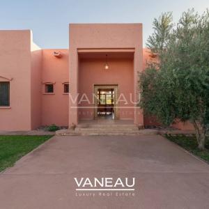 *** Maison avec un terrain de 4 hectares***