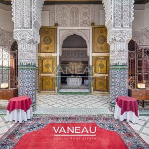 Riad Historique à Vendre - 770 m² au Sol