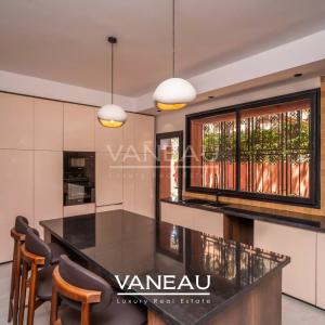 Villa d'architecte à vendre sur Golf
