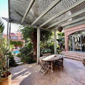 Maison de Maitre avec piscine 10 min du centre ville