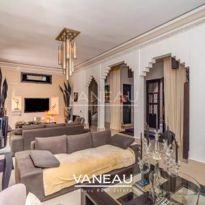 Produit rare splendide  villa   Km 8 route de l'Ourika