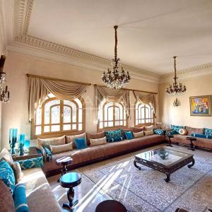 Villa de 1 042 m²  à vendre - Californie Casa