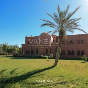 Villa Route de Tahanaout de 1340m²