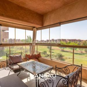 Bel appartement de 3 chambres à coucher au sein d'un golf