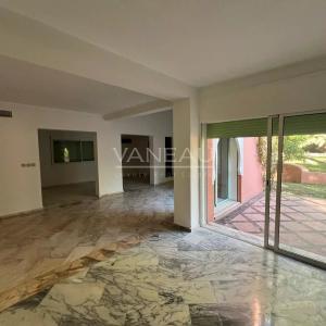 Grand appartement en duplex de trois chambres à la Palmeraie