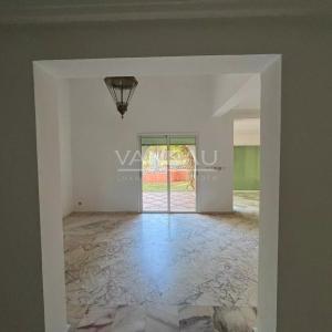 Grand appartement en duplex de trois chambres à la Palmeraie