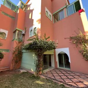 Grand appartement en duplex de trois chambres à la Palmeraie