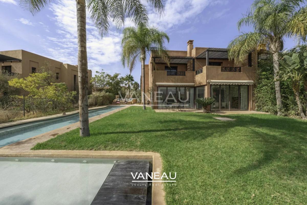 Villa front de front de golf  vue sur Atlas.