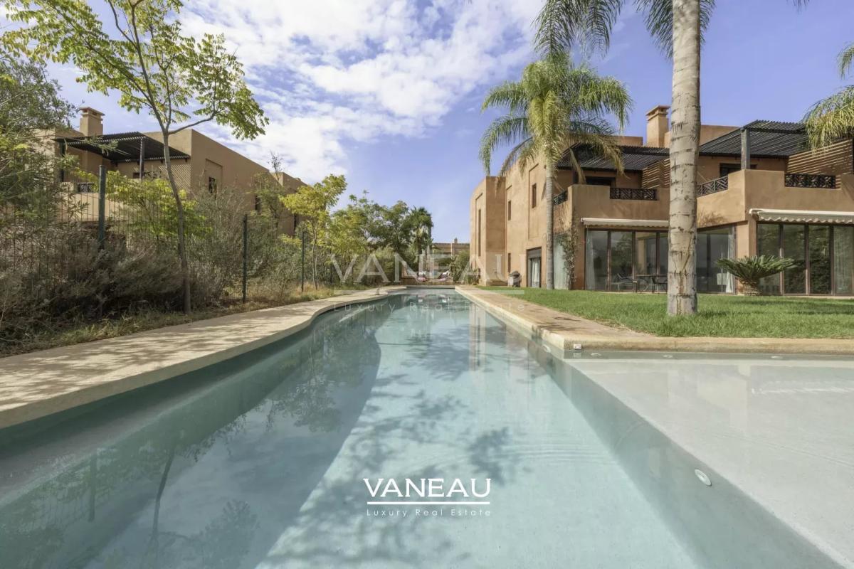 Villa front de front de golf  vue sur Atlas.