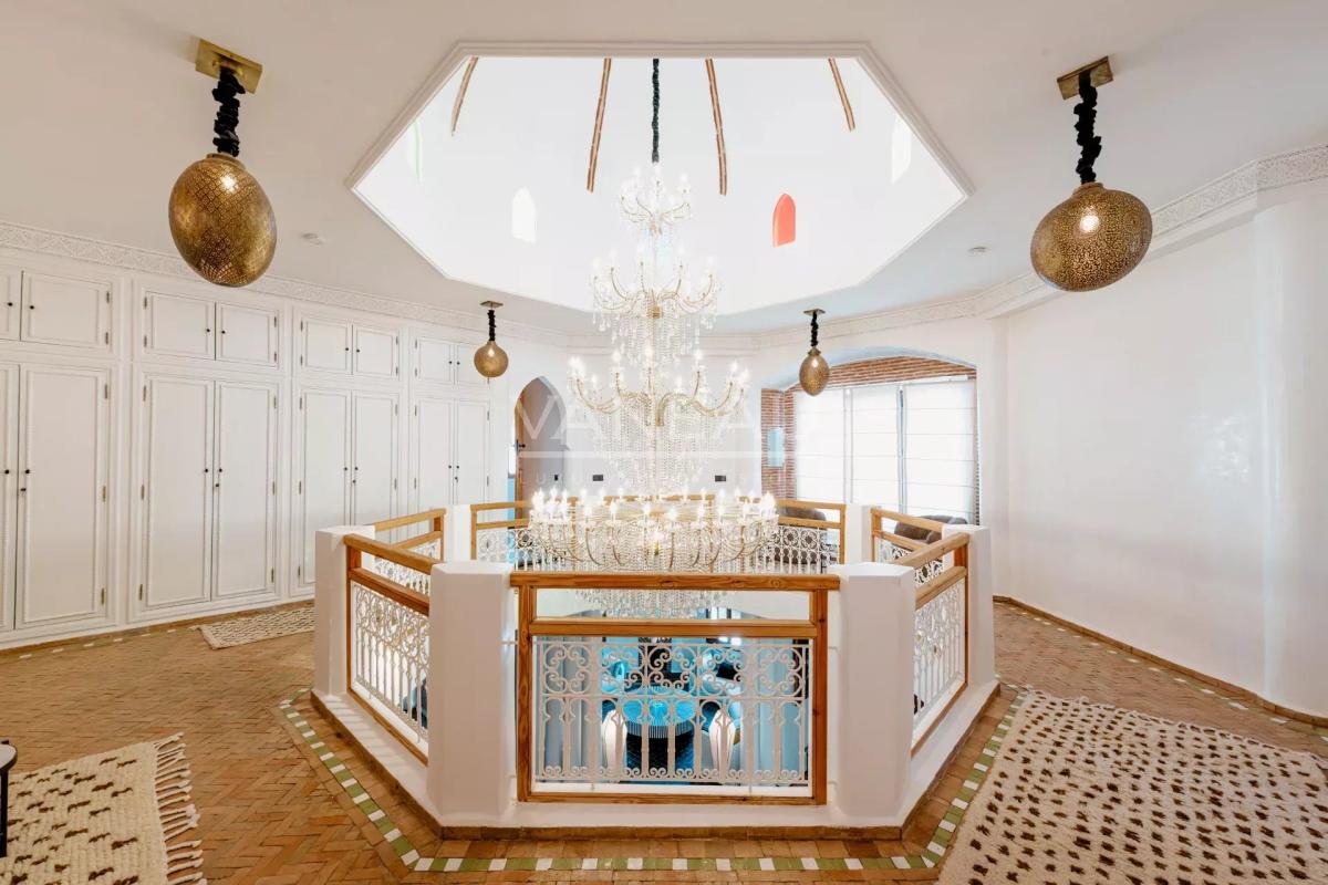 VILLA DE MAITRE SUR GOLF À VENDRE
