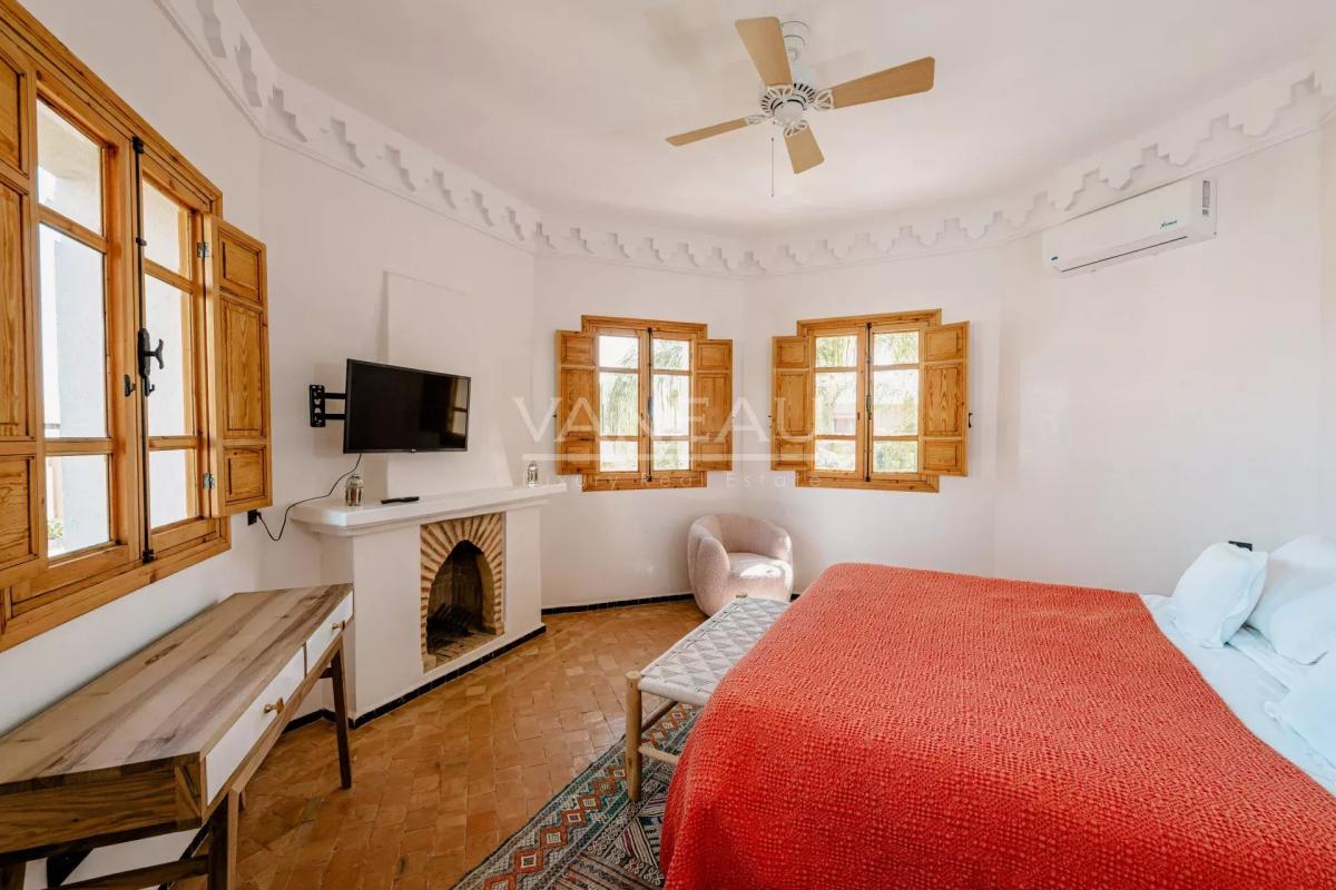 VILLA DE MAITRE SUR GOLF À VENDRE