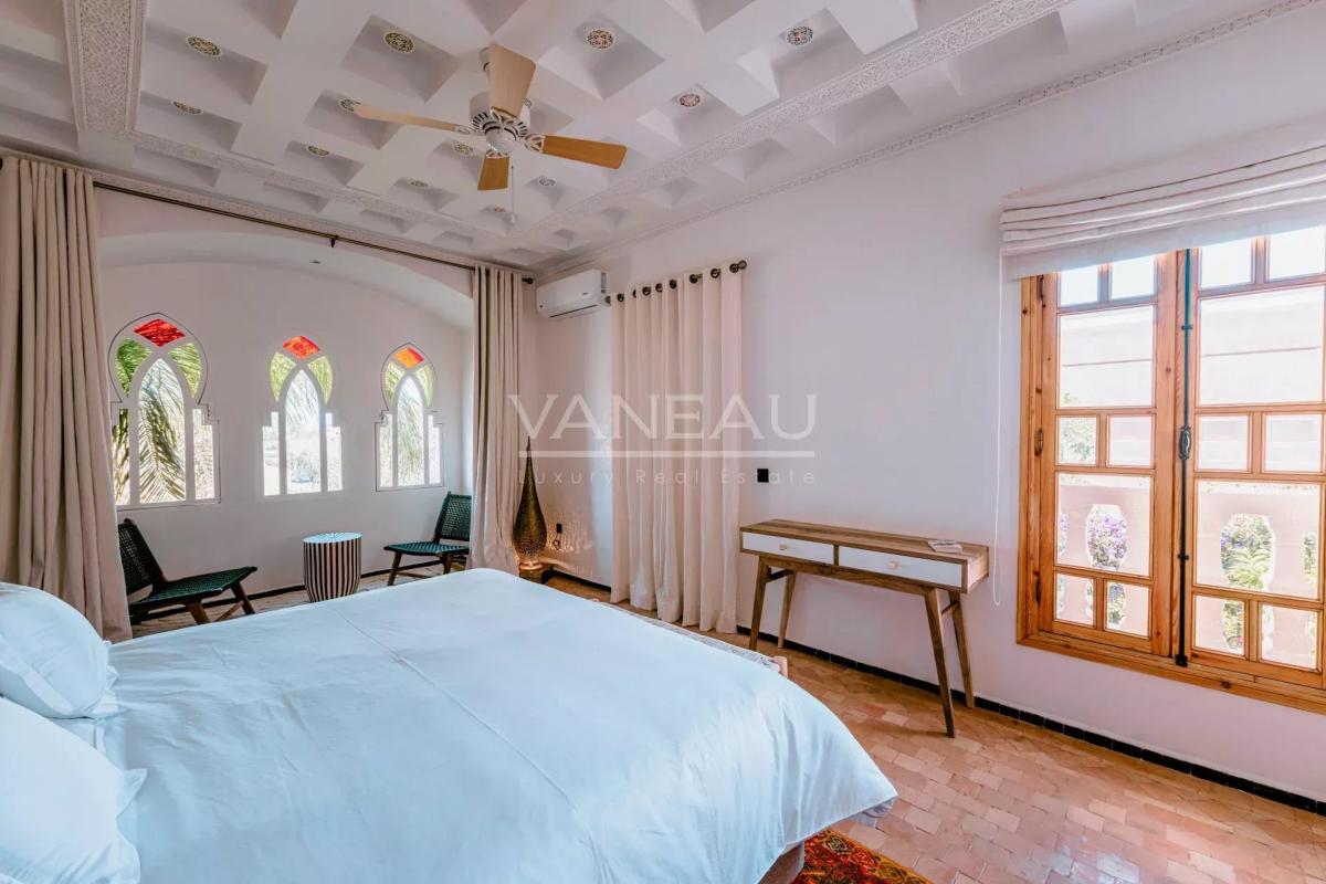 VILLA DE MAITRE SUR GOLF À VENDRE