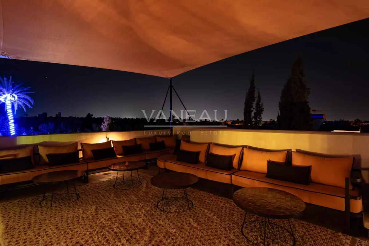 VILLA DE MAITRE SUR GOLF À VENDRE