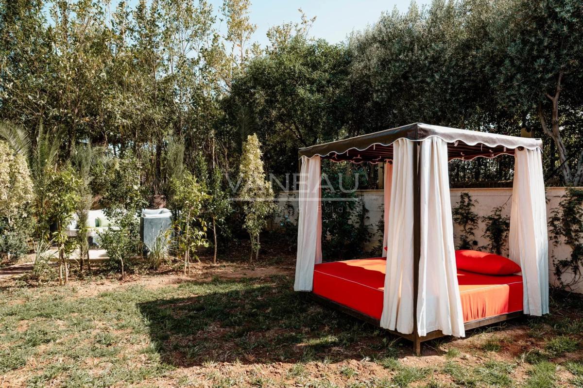 VILLA DE MAITRE SUR GOLF À VENDRE