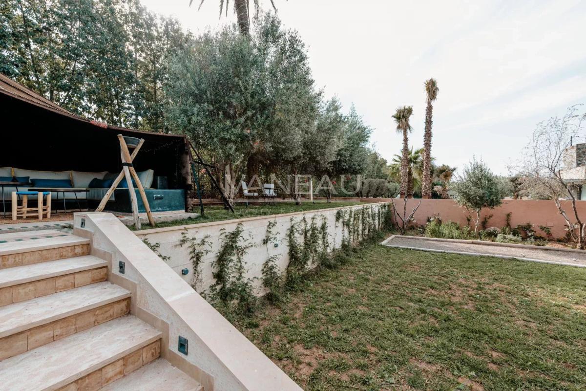VILLA DE MAITRE SUR GOLF À VENDRE