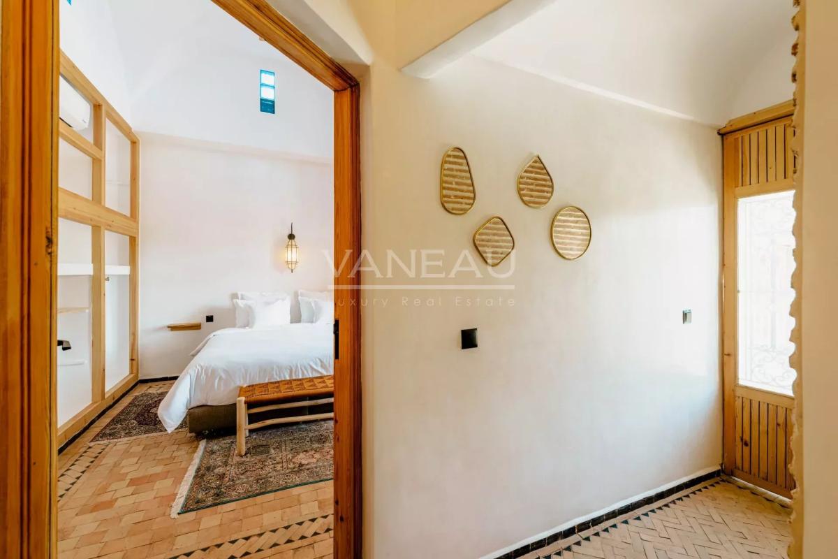 VILLA DE MAITRE SUR GOLF À VENDRE