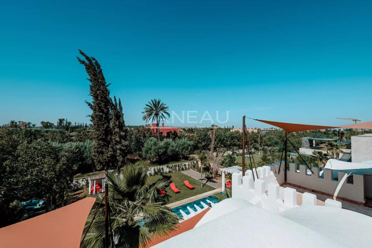 VILLA DE MAITRE SUR GOLF À VENDRE