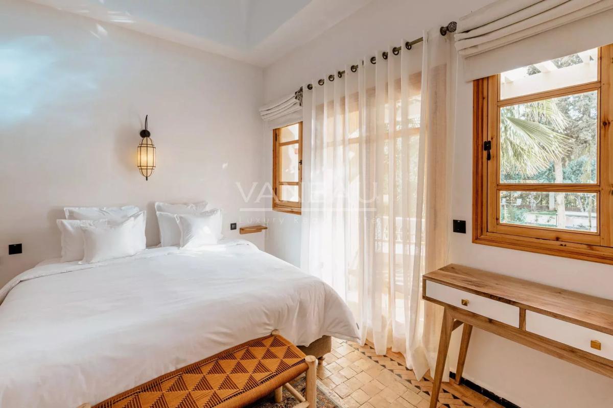 VILLA DE MAITRE SUR GOLF À VENDRE