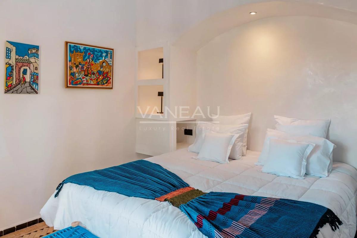 VILLA DE MAITRE SUR GOLF À VENDRE