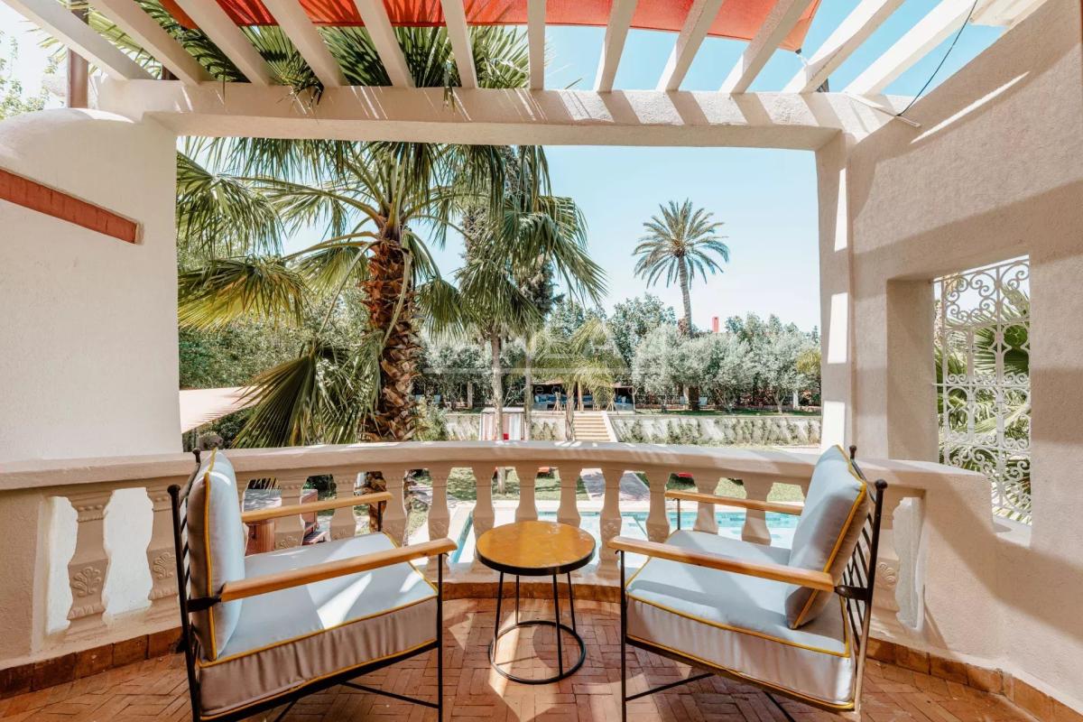 VILLA DE MAITRE SUR GOLF À VENDRE