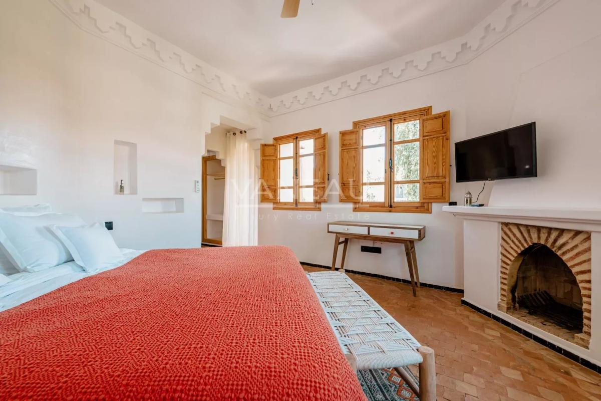 VILLA DE MAITRE SUR GOLF À VENDRE