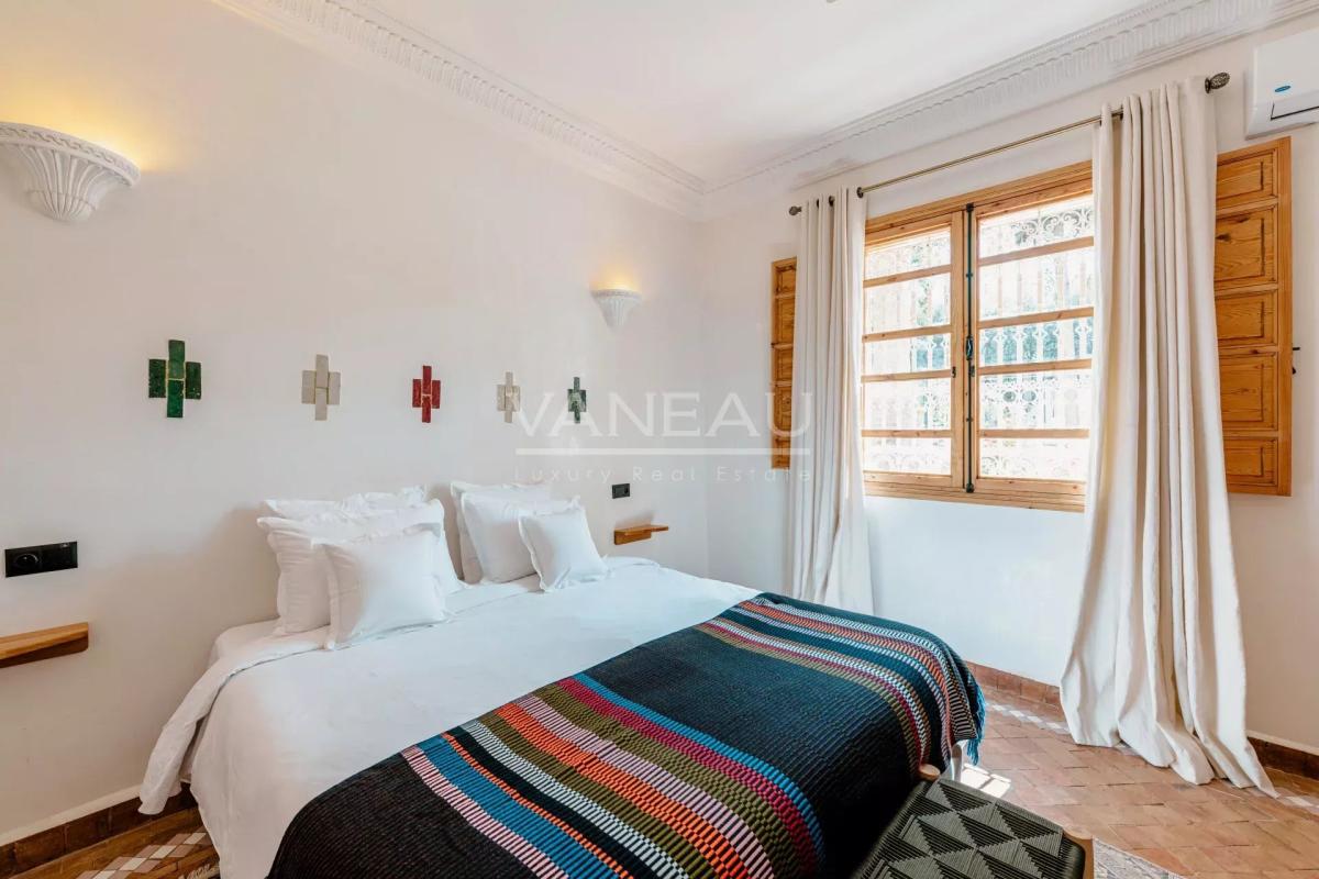 VILLA DE MAITRE SUR GOLF À VENDRE