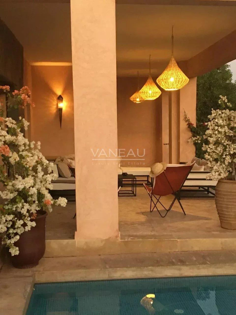 Jolie villa 3 chambres route de Fes avec piscine