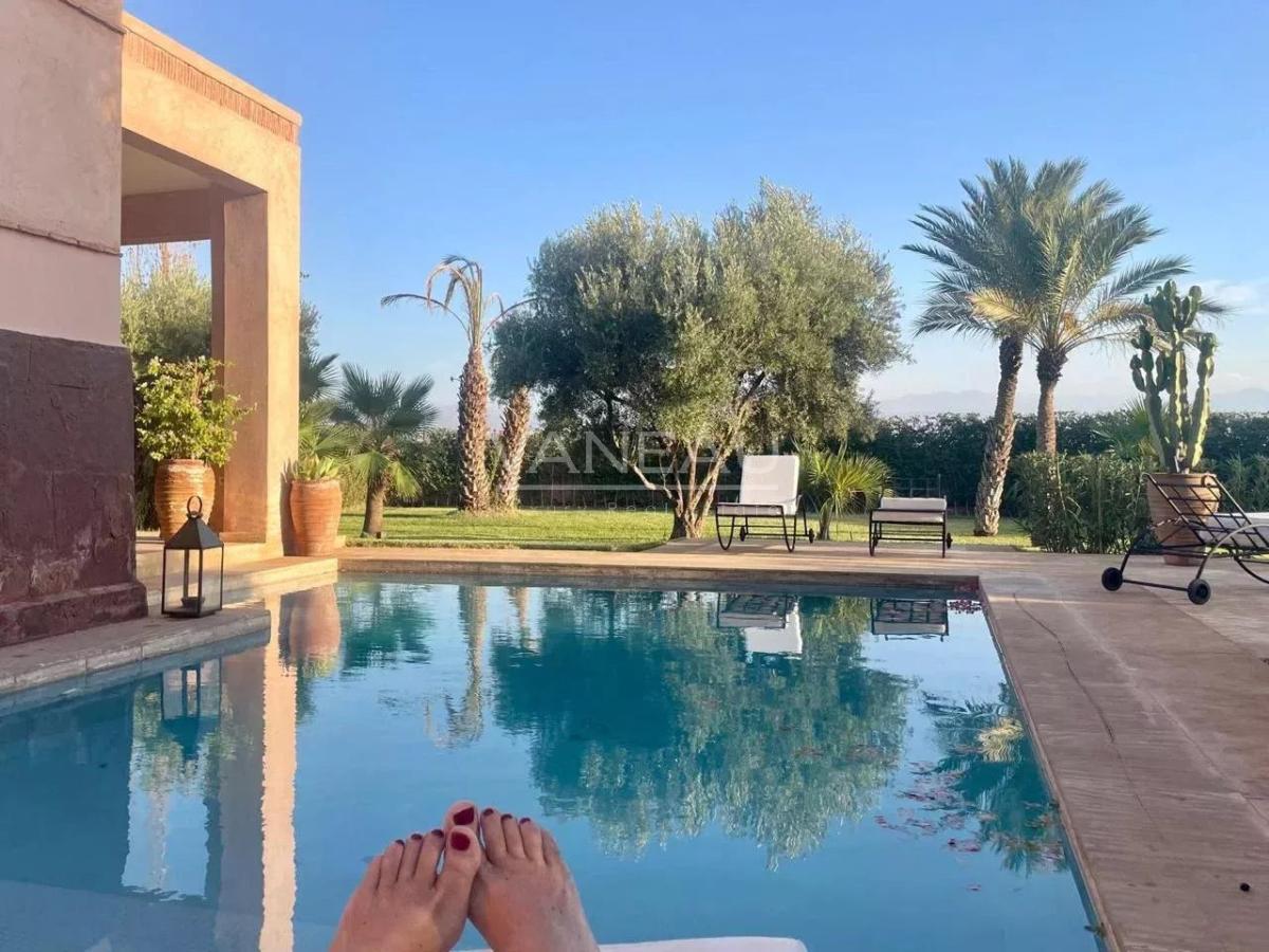 Jolie villa 3 chambres route de Fes avec piscine