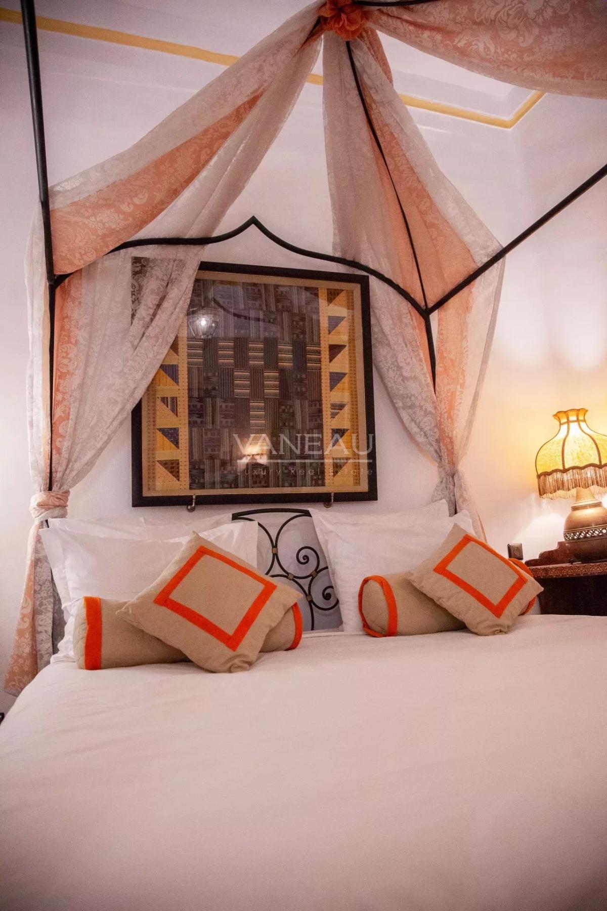 Véritable riad authentique de 8 suites en Médina