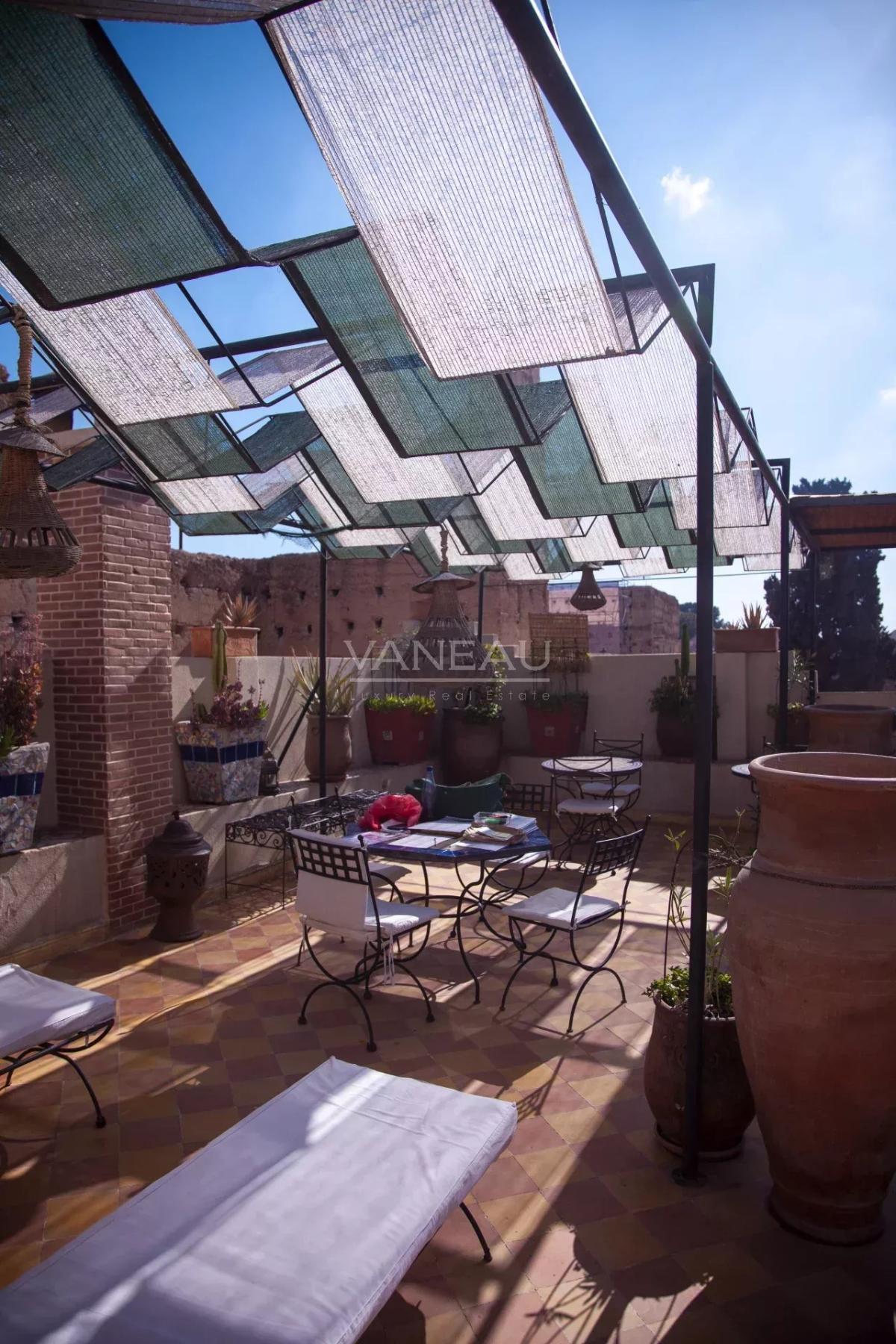 Véritable riad authentique de 8 suites en Médina