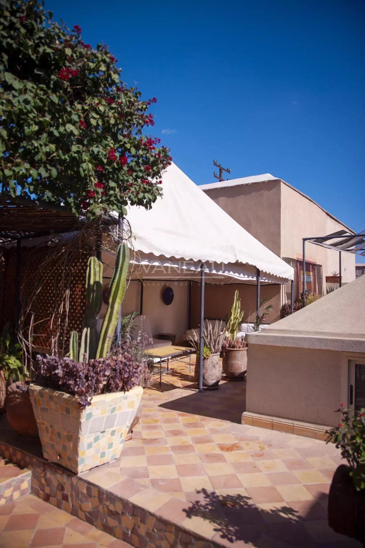 Véritable riad authentique de 8 suites en Médina